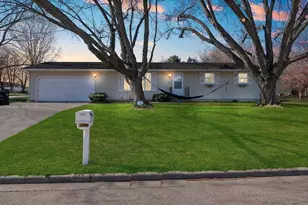 215 S Prospect Circle, Shawano, WI 54166 - Photo 3