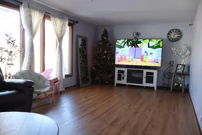 215  Prospect Cir, Shawano, WI 54166 - Photo 3