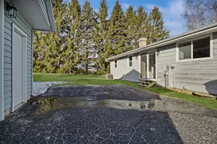 1143 3rd St, Lomira, WI 53048 - Photo 29