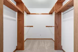 7975 S Wynbrook Ct, Oak Creek, WI 53154 - Photo 17