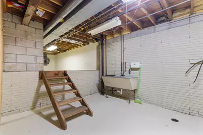 7975 S Wynbrook Ct, Oak Creek, WI 53154 - Photo 23