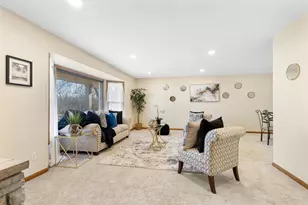 7975 S Wynbrook Ct, Oak Creek, WI 53154 - Photo 3