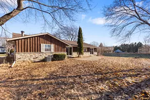 7975 S Wynbrook Ct, Oak Creek, WI 53154 - Photo 25