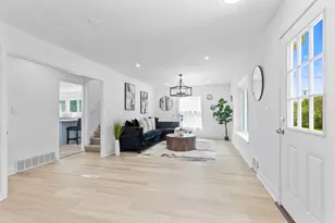 550 N Riverside Dr, Saukville, WI 53080 - Photo 7