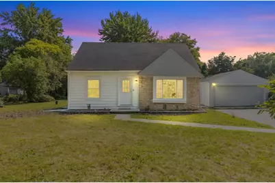 550 N Riverside Dr, Saukville, WI 53080 - Photo 1