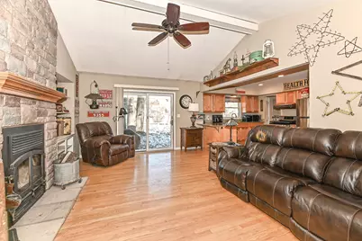 2710  Lander Ln, Waukesha, WI 53188 - Photo 7