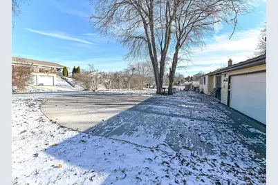 2710  Lander Ln, Waukesha, WI 53188 - Photo 25