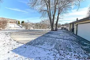 2710 Lander Ln, Waukesha, WI 53188 - Photo 25