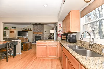 2710  Lander Ln, Waukesha, WI 53188 - Photo 9