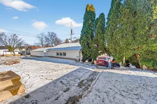 2608 S 68th St, Milwaukee, WI 53219 - Photo 25