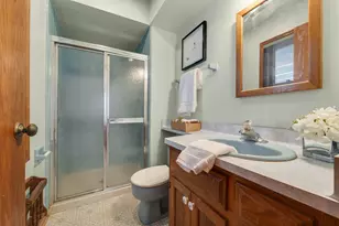 6585 N Range Line Rd, Glendale, WI 53209 - Photo 17