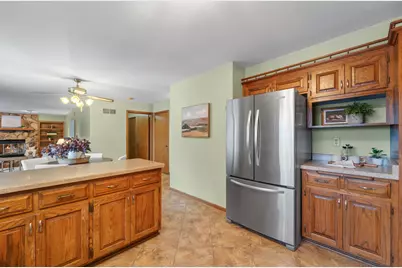 6585 N Range Line Rd, Glendale, WI 53209 - Photo 9