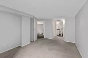 270 E Highland Ave, Milwaukee, WI 53202 - Photo 25