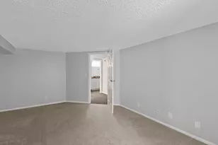 270 E Highland Ave, Milwaukee, WI 53202 - Photo 27