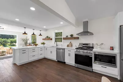 1005  Center St, Delavan, WI 53115 - Photo 3