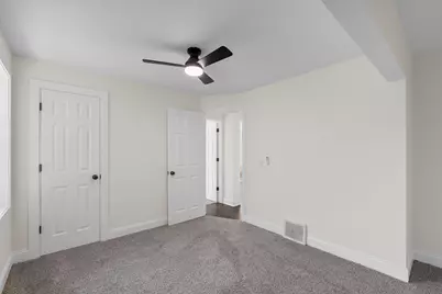 1005  Center St, Delavan, WI 53115 - Photo 9