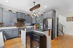 1821 N Vel R. Phillips Ave, Milwaukee, WI 53212 - Photo 7