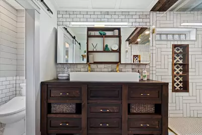 1821 N Vel R Phillips Ave, Milwaukee, WI 53212 - Photo 15