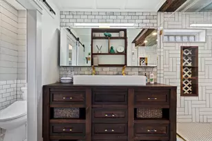 1821 N Vel R. Phillips Ave, Milwaukee, WI 53212 - Photo 15