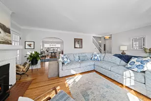 1076 Shabbona Dr, Fontana, WI 53125 - Photo 11