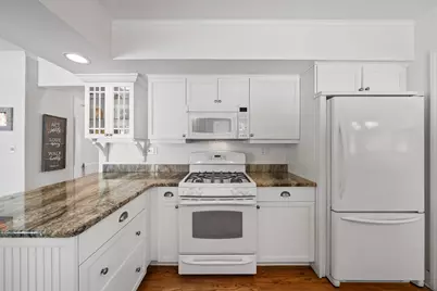 1076  Shabbona Dr, Fontana, WI 53125 - Photo 29