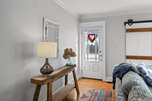 1076 Shabbona Dr, Fontana, WI 53125 - Photo 5