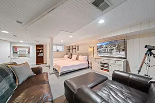 1076 Shabbona Dr, Fontana, WI 53125 - Photo 63