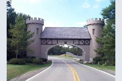 1076  Shabbona Dr, Fontana, WI 53125 - Photo 83