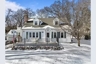 1076  Shabbona Dr, Fontana, WI 53125 - Photo 101