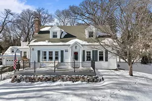 1076 Shabbona Dr, Fontana, WI 53125 - Photo 101