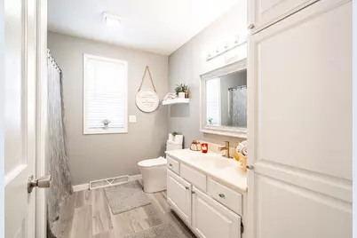 114  Manor Ct, Slinger, WI 53086 - Photo 19