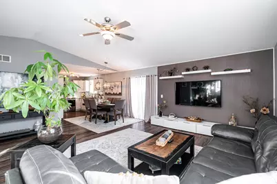 114  Manor Ct, Slinger, WI 53086 - Photo 9