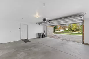 9155 W Elm Ct, Franklin, WI 53132 - Photo 31