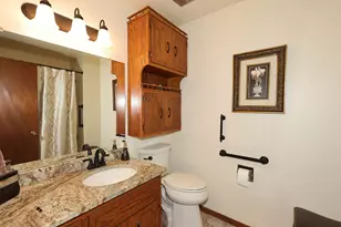 15035 W Kingsway Dr, New Berlin, WI 53151 - Photo 23