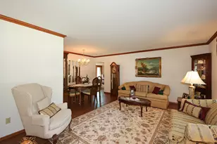 15035 W Kingsway Dr, New Berlin, WI 53151 - Photo 7