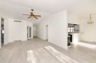 5228 S Hidden Dr, Greenfield, WI 53221 - Photo 15