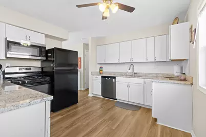 816  Birch Dr, Waukesha, WI 53188 - Photo 7