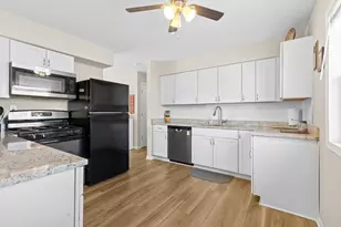 816 Birch Dr, Waukesha, WI 53188 - Photo 7