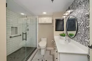 270 E Highland Ave, Milwaukee, WI 53202 - Photo 7