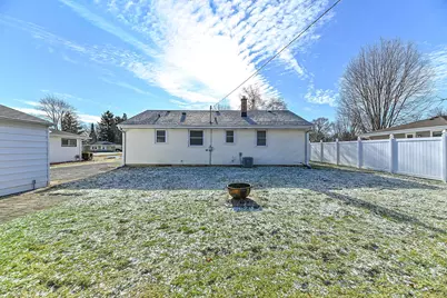 6206 W Fairlane Ave, Brown Deer, WI 53223 - Photo 35