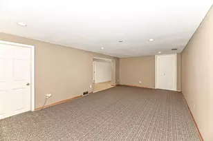 6206 W Fairlane Ave, Brown Deer, WI 53223 - Photo 31