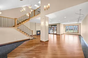 7513 W Tuckaway Pines Cir, Franklin, WI 53132 - Photo 7