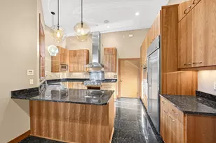 7513 W Tuckaway Pines Cir, Franklin, WI 53132 - Photo 7