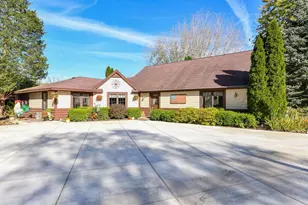 W179S8246 Pioneer Dr, Muskego, WI 53150 - Photo 7