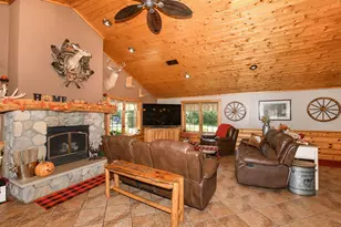 W179S8246 Pioneer Dr, Muskego, WI 53150 - Photo 13