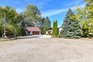W179S8246 Pioneer Dr, Muskego, WI 53150 - Photo 5