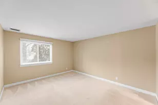 321 Park Hill Dr, Pewaukee, WI 53072 - Photo 13