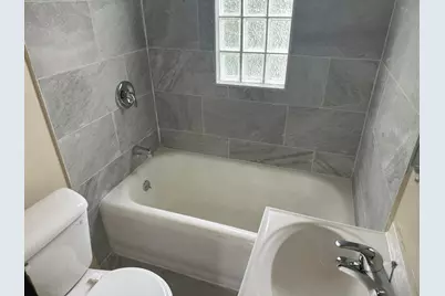 4049 N Elmhurst Rd #4051, Milwaukee, WI 53216 - Photo 9