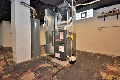 2708 S 45th St, Milwaukee, WI 53219 - Photo 25