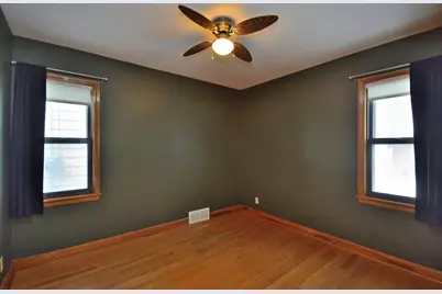 2708 S 45th St, Milwaukee, WI 53219 - Photo 15